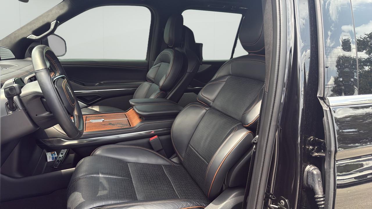 2025 Lincoln Navigator L Black Label