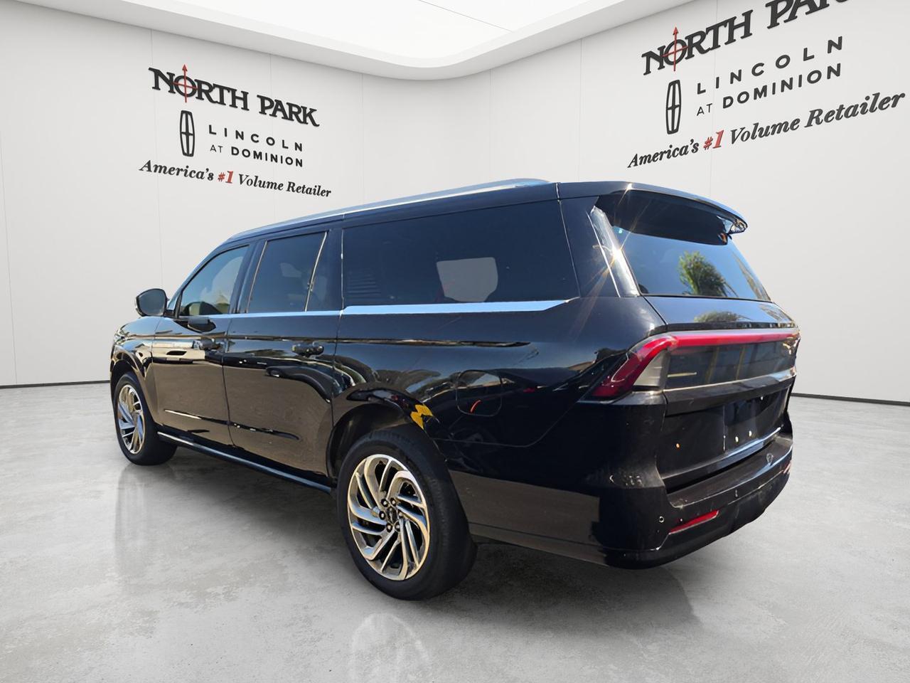 2025 Lincoln Navigator L Reserve