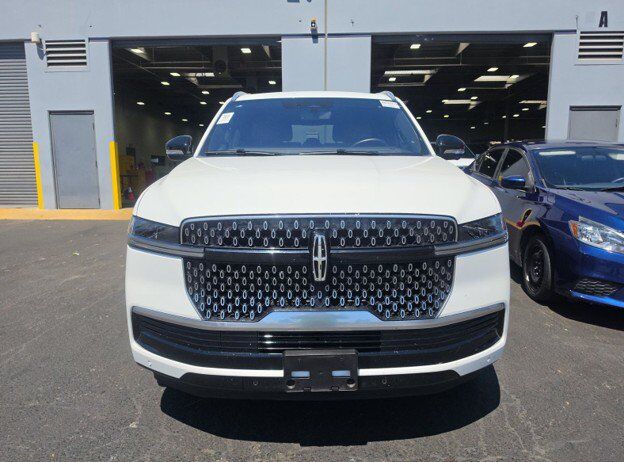 2025 Lincoln Navigator L Reserve