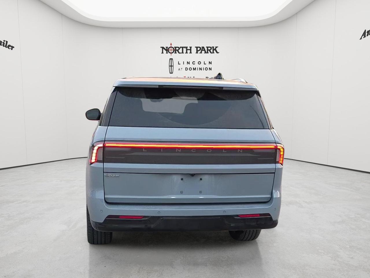 2025 Lincoln Navigator L Reserve
