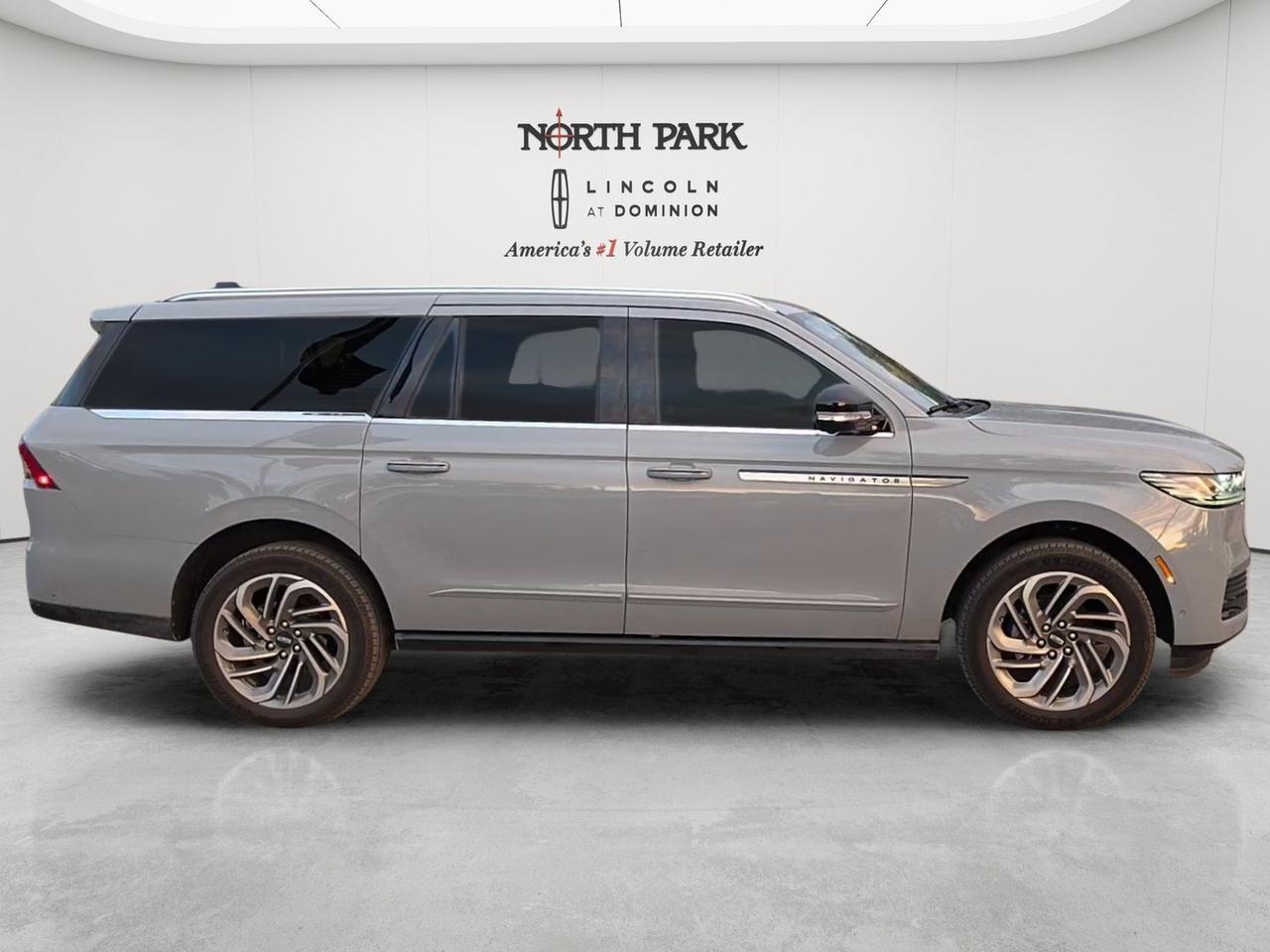 2025 Lincoln Navigator L Reserve