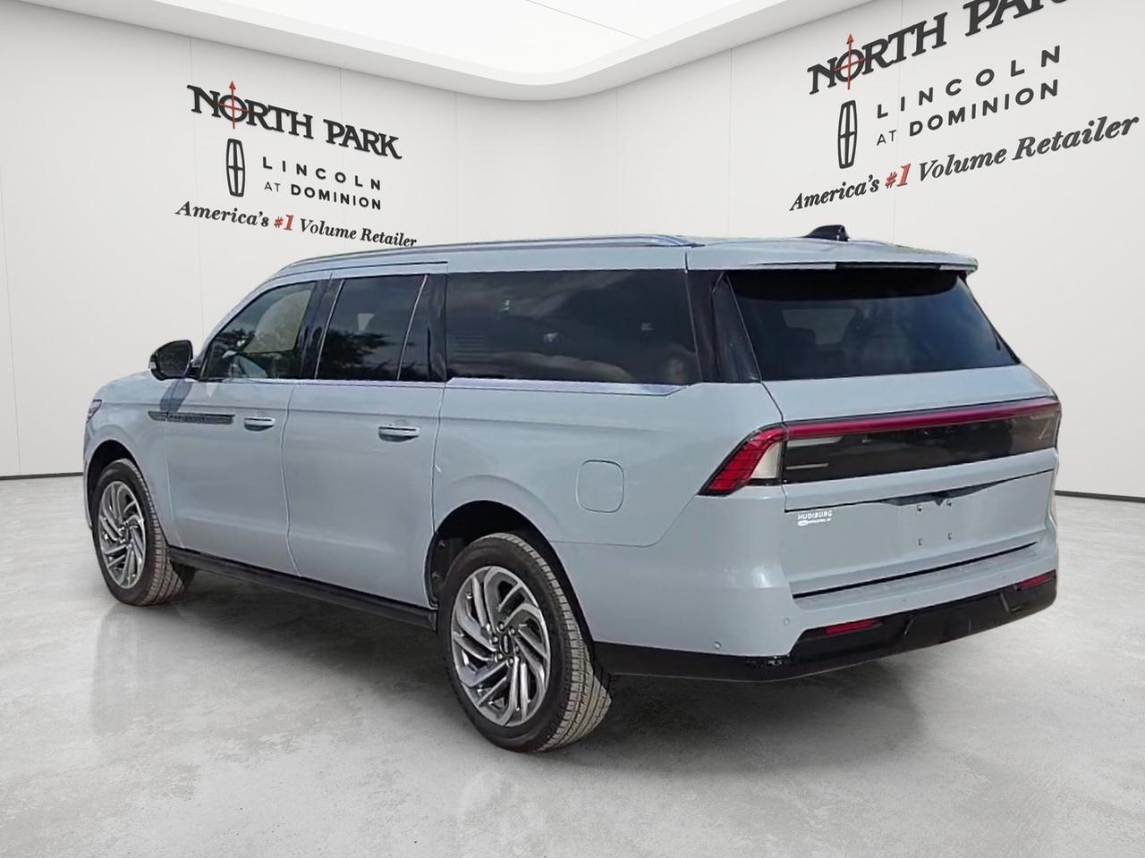 2025 Lincoln Navigator L Reserve
