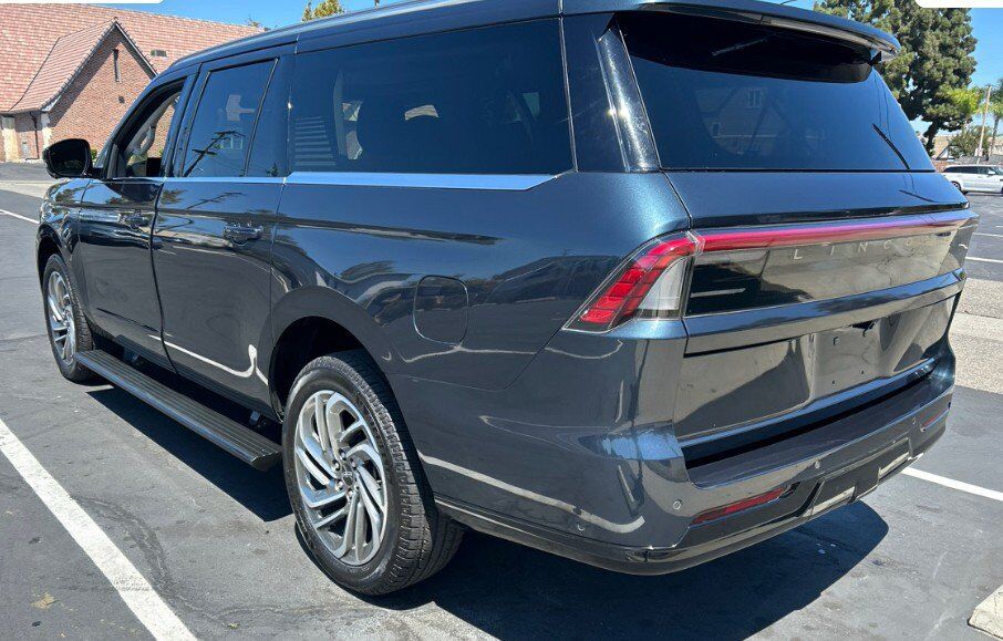 2025 Lincoln Navigator L Reserve