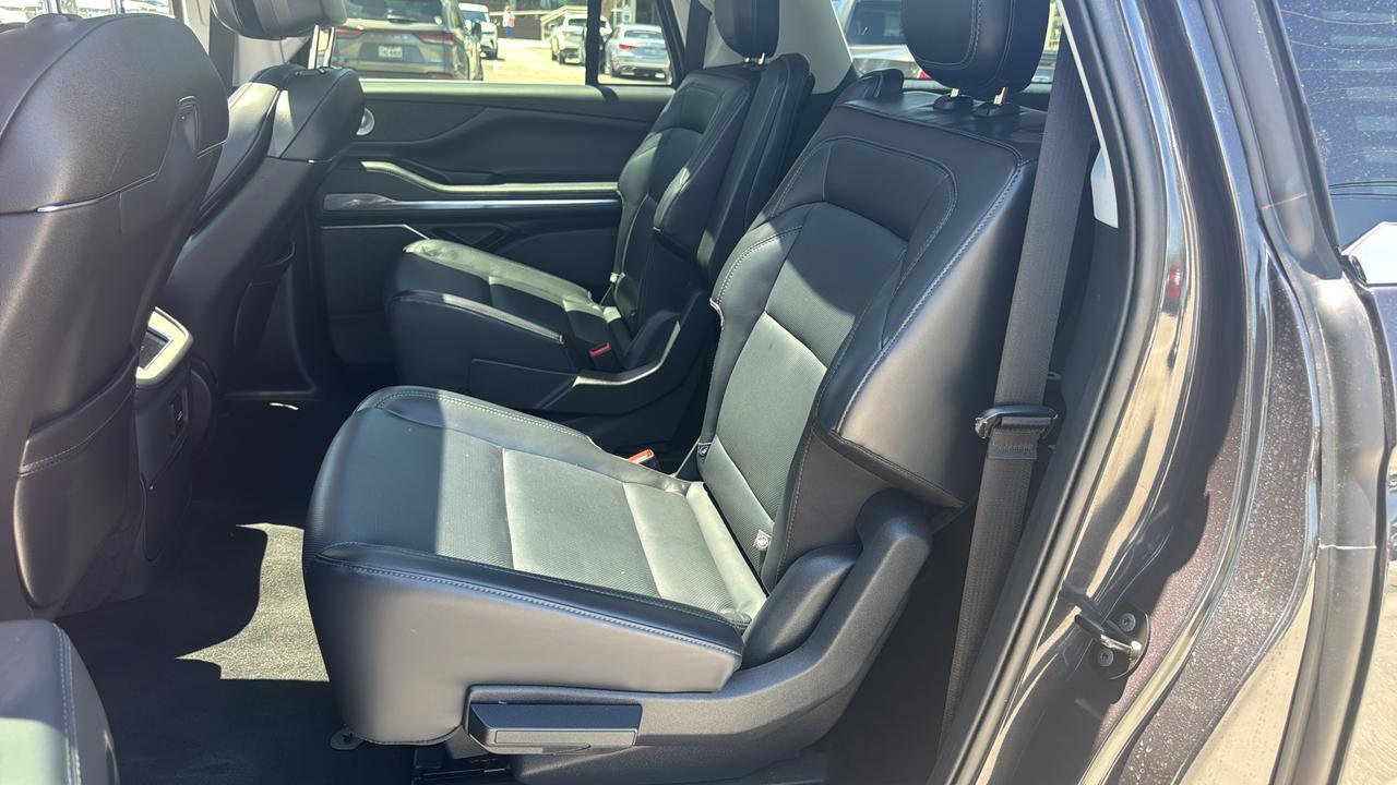 2025 Lincoln Navigator L Reserve