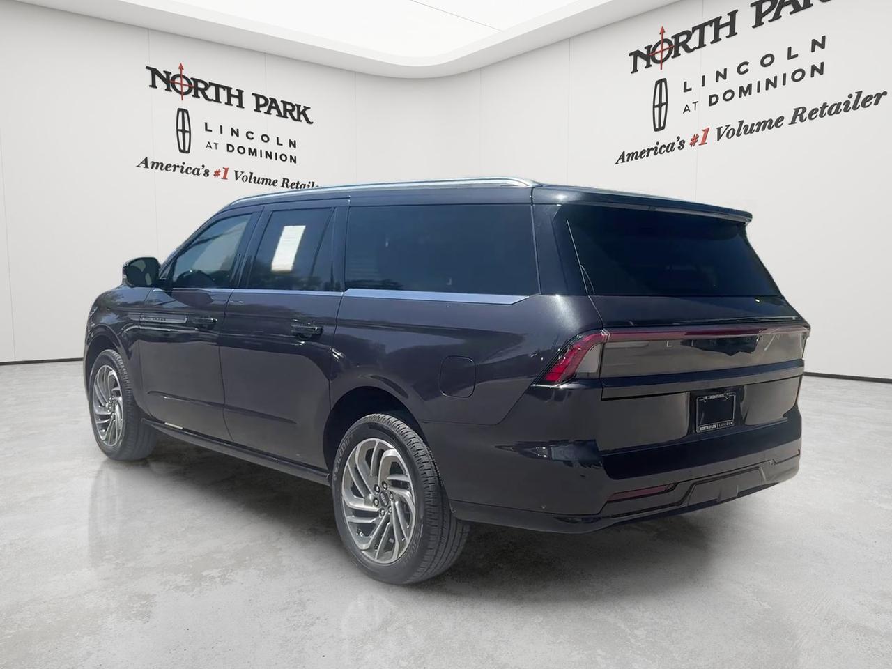 2025 Lincoln Navigator L Reserve