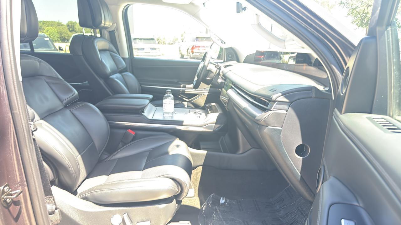 2025 Lincoln Navigator L Reserve