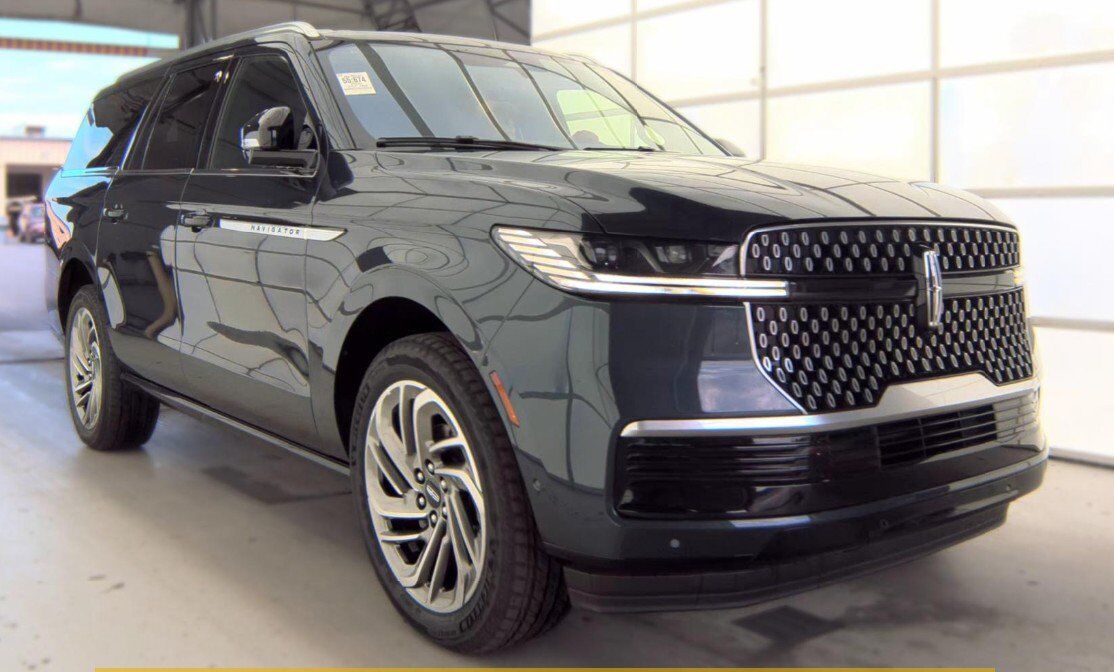 2025 Lincoln Navigator L Reserve