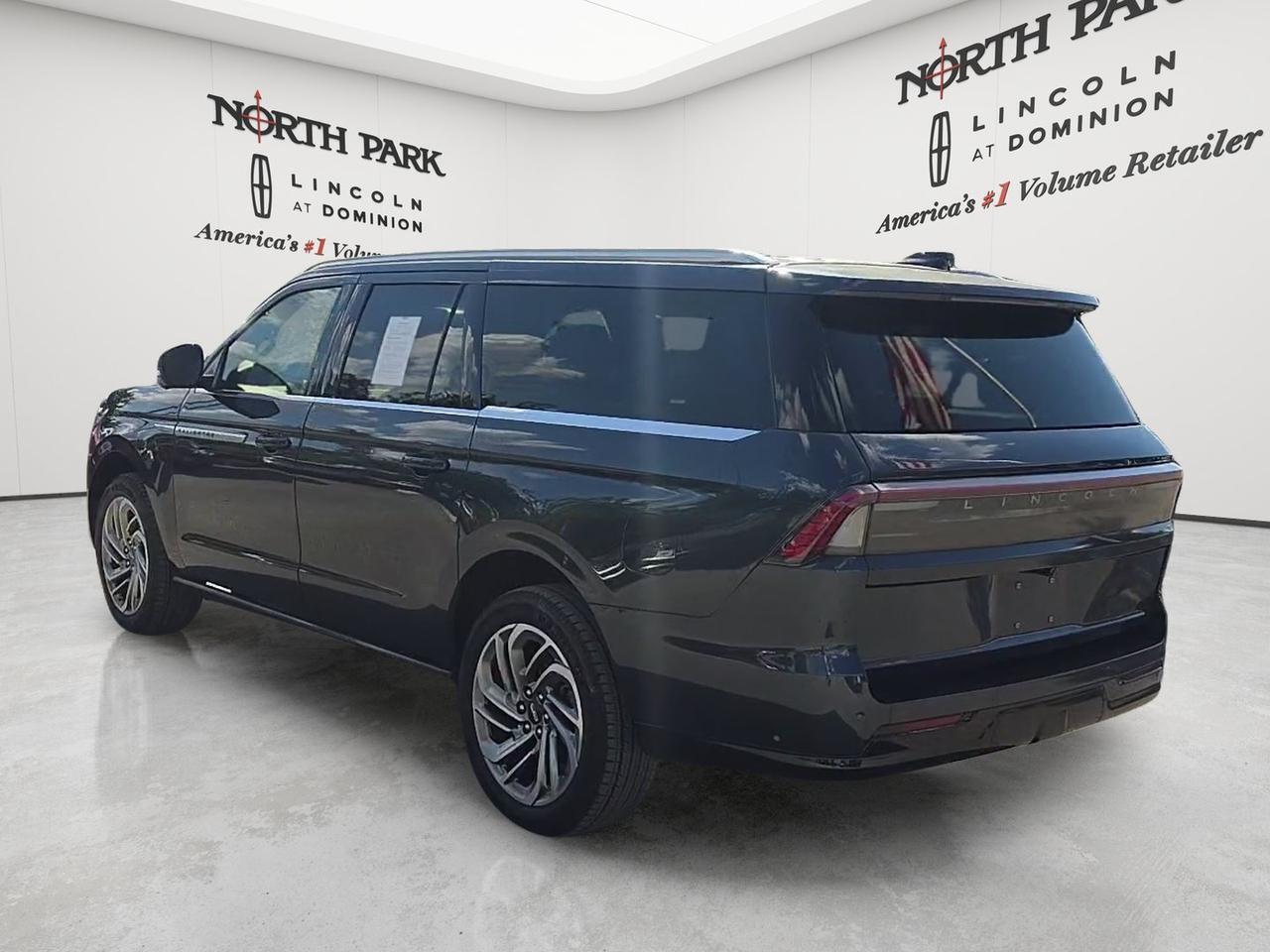 2025 Lincoln Navigator L Reserve
