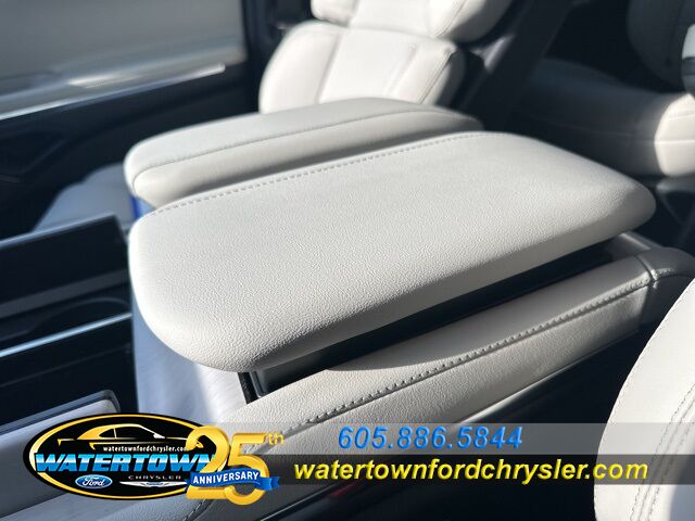 2025 Lincoln Navigator L Reserve Watertown SD