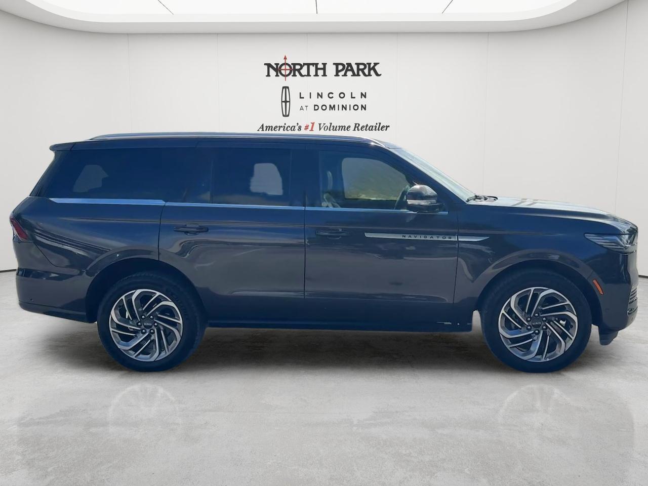 2025 Lincoln Navigator Reserve