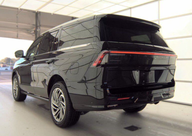 2025 Lincoln Navigator Reserve