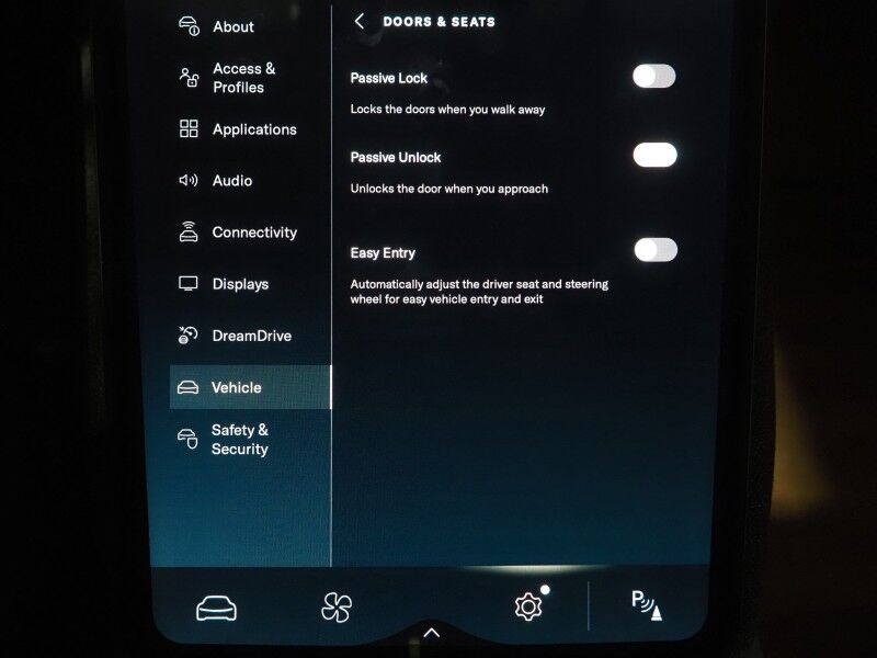 2025 Lucid Air Touring AWD *STEALTH w/GLASS CANOPY ROOF, DREAMDRIVE PRO, COMFORT & CONVENIENCE PKG, NAVIGATION, ADAPTIVE CRUISE, SAFETY ALERTS, 360 CAMERAS, NAPPA LEATHER, CLIMATE SEATS, HEATED STEERING, SURRREAL SOUND AUDIO, 20 INCH WHEELS Round Rock TX