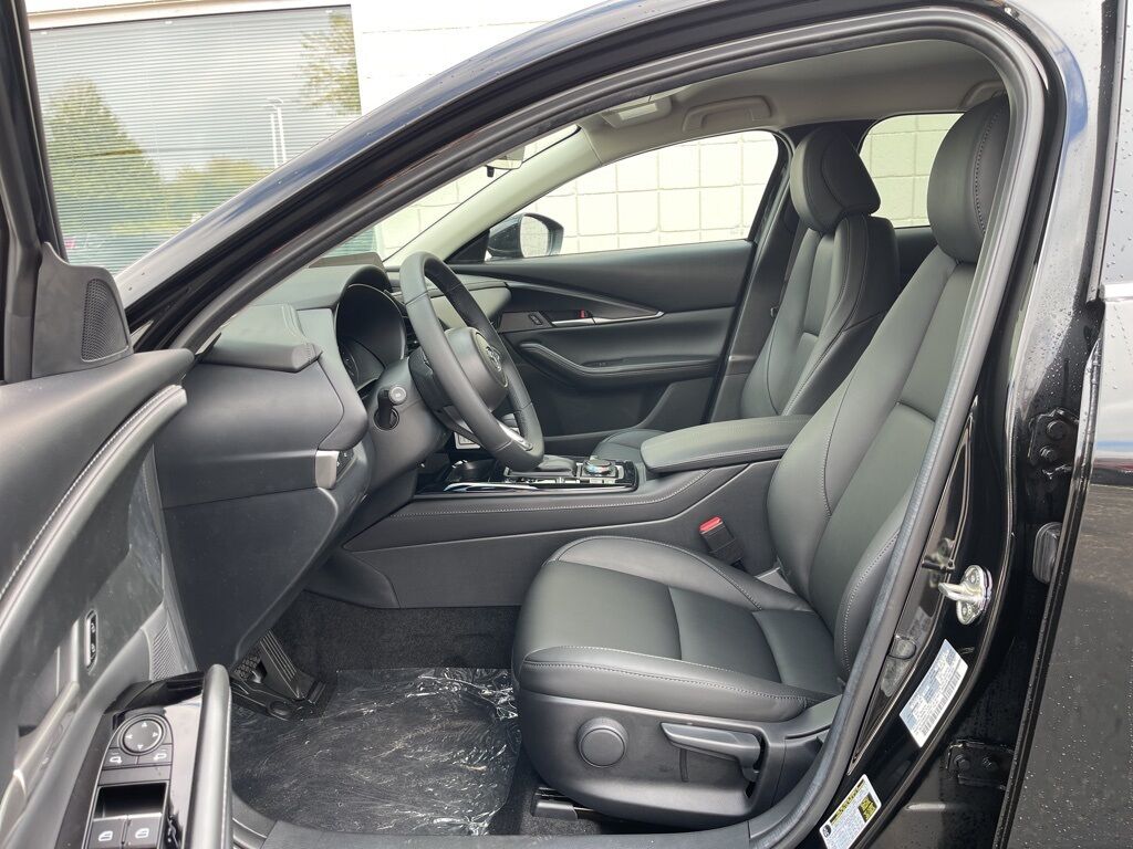 2025 MAZDA CX-30 2.5 S Select Sport Oshkosh WI
