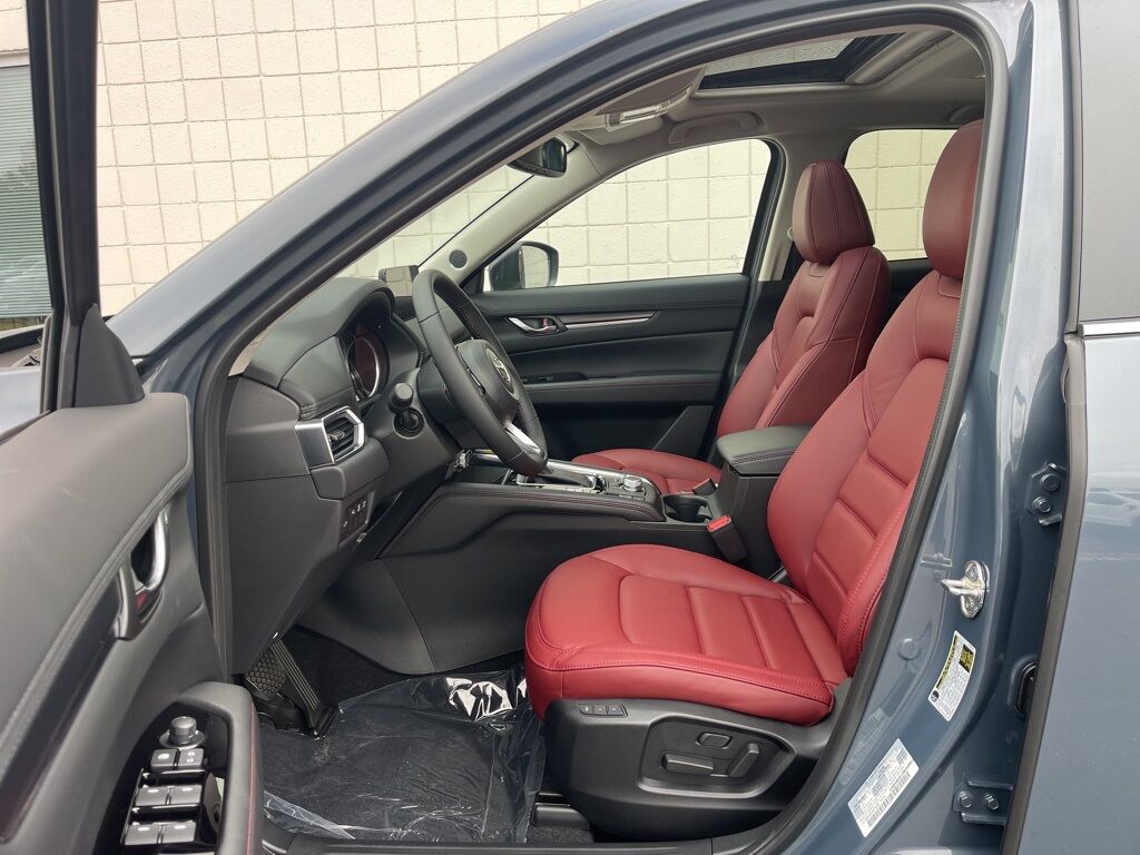 2025 MAZDA CX-5 2.5 S Carbon Edition Oshkosh WI 2025 MAZDA CX-5 2.5 S Carbon Edition Oshkosh WI