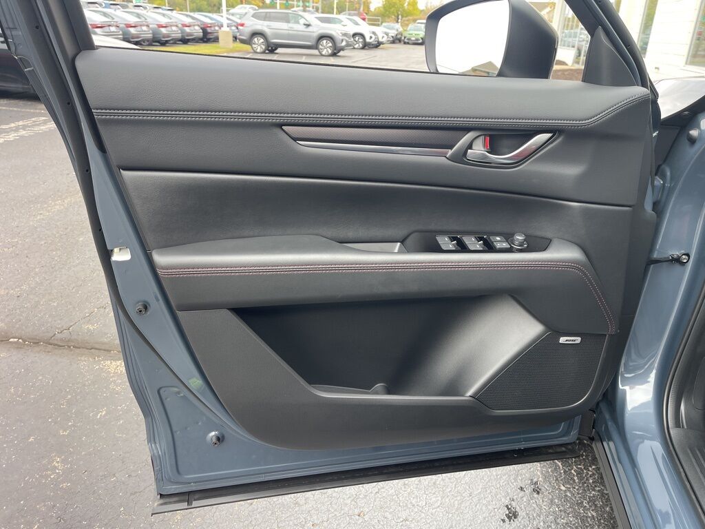 2025 MAZDA CX-5 2.5 S Carbon Edition Oshkosh WI 2025 MAZDA CX-5 2.5 S Carbon Edition Oshkosh WI