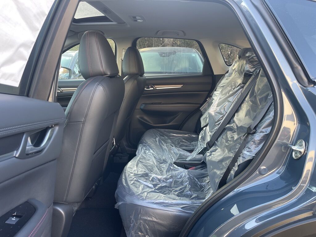 2025 MAZDA CX-5 2.5 S Carbon Edition Oshkosh WI 2025 MAZDA CX-5 2.5 S Carbon Edition Oshkosh WI