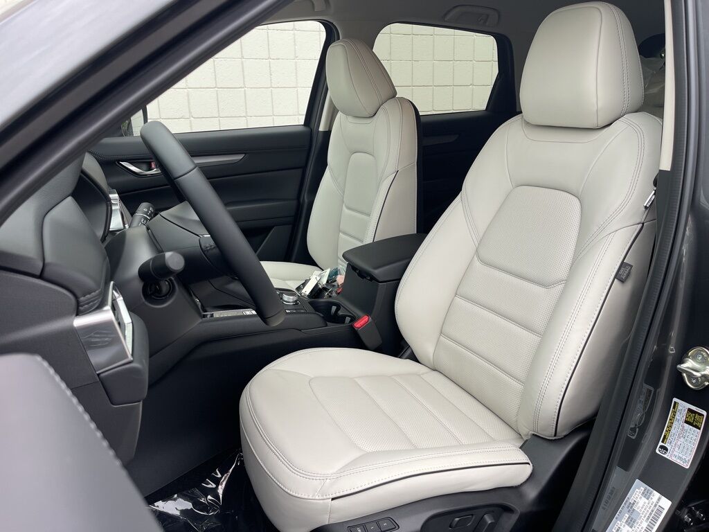 2025 MAZDA CX-5 2.5 S Preferred Package Oshkosh WI