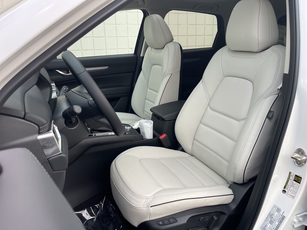 2025 MAZDA CX-5 2.5 S Preferred Package Oshkosh WI