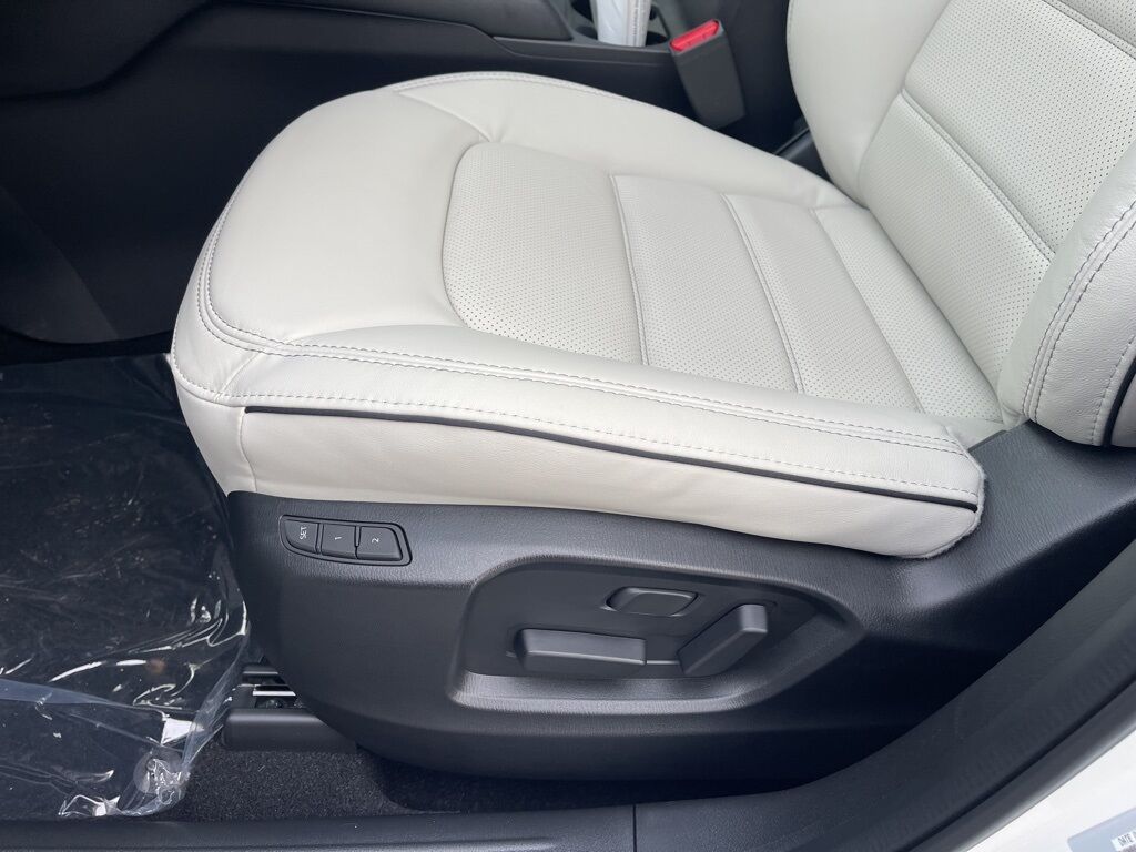 2025 MAZDA CX-5 2.5 S Preferred Package Oshkosh WI