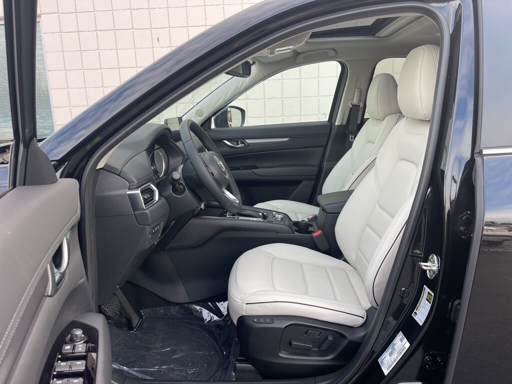 2025 MAZDA CX-5 2.5 S Preferred Package Oshkosh WI 2025 MAZDA CX-5 2.5 S Preferred Package Oshkosh WI