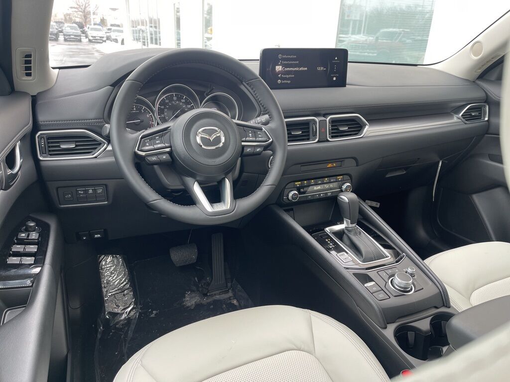 2025 MAZDA CX-5 2.5 S Preferred Package Oshkosh WI 2025 MAZDA CX-5 2.5 S Preferred Package Oshkosh WI