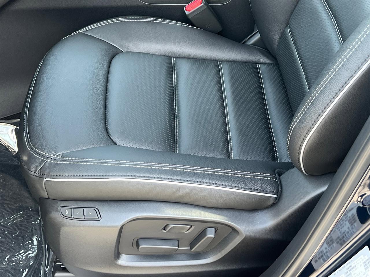 2025 MAZDA CX-5 2.5 S Preferred Package Hagerstown MD