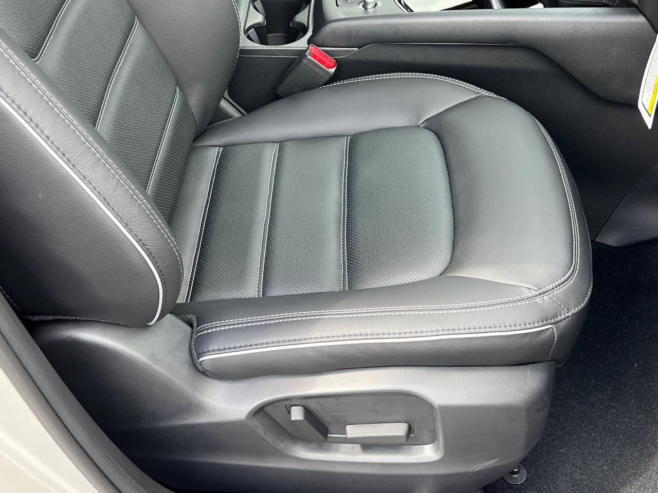 2025 MAZDA CX-5 2.5 S Preferred Package Hagerstown MD