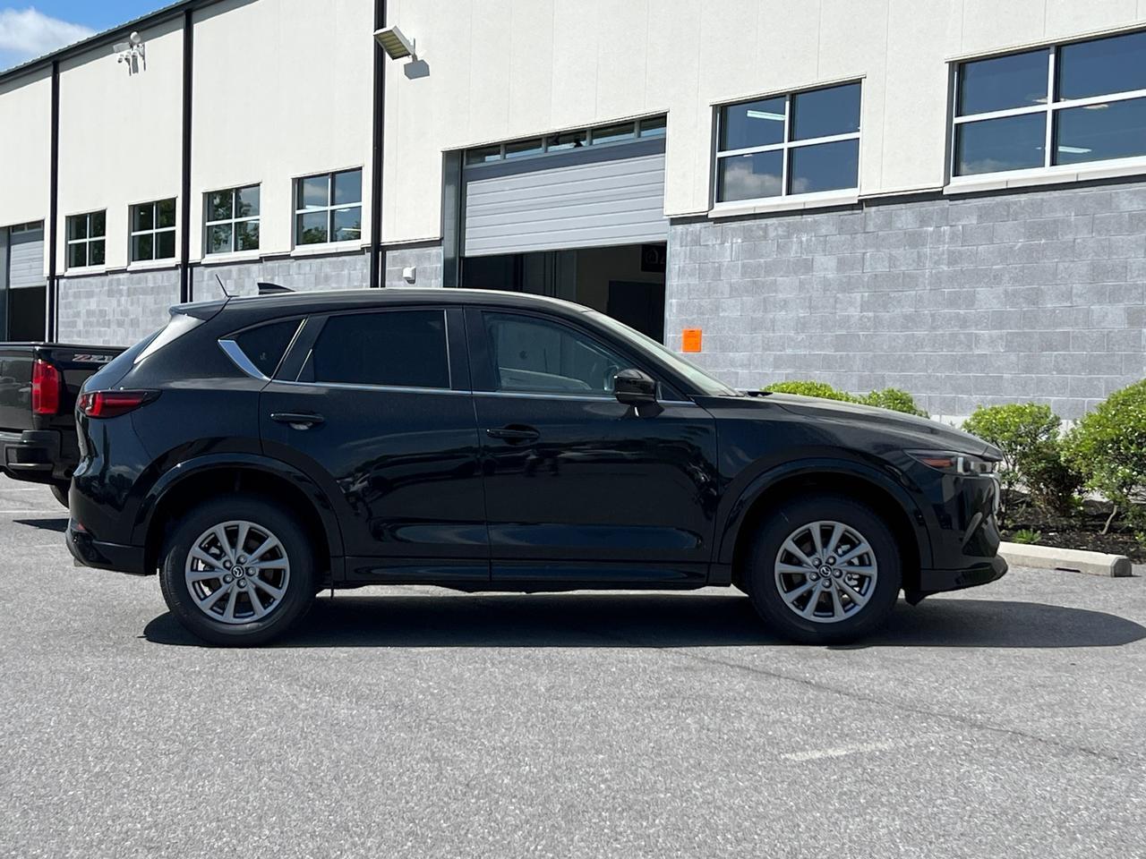 2025 MAZDA CX-5 2.5 S Select Package Hagerstown MD