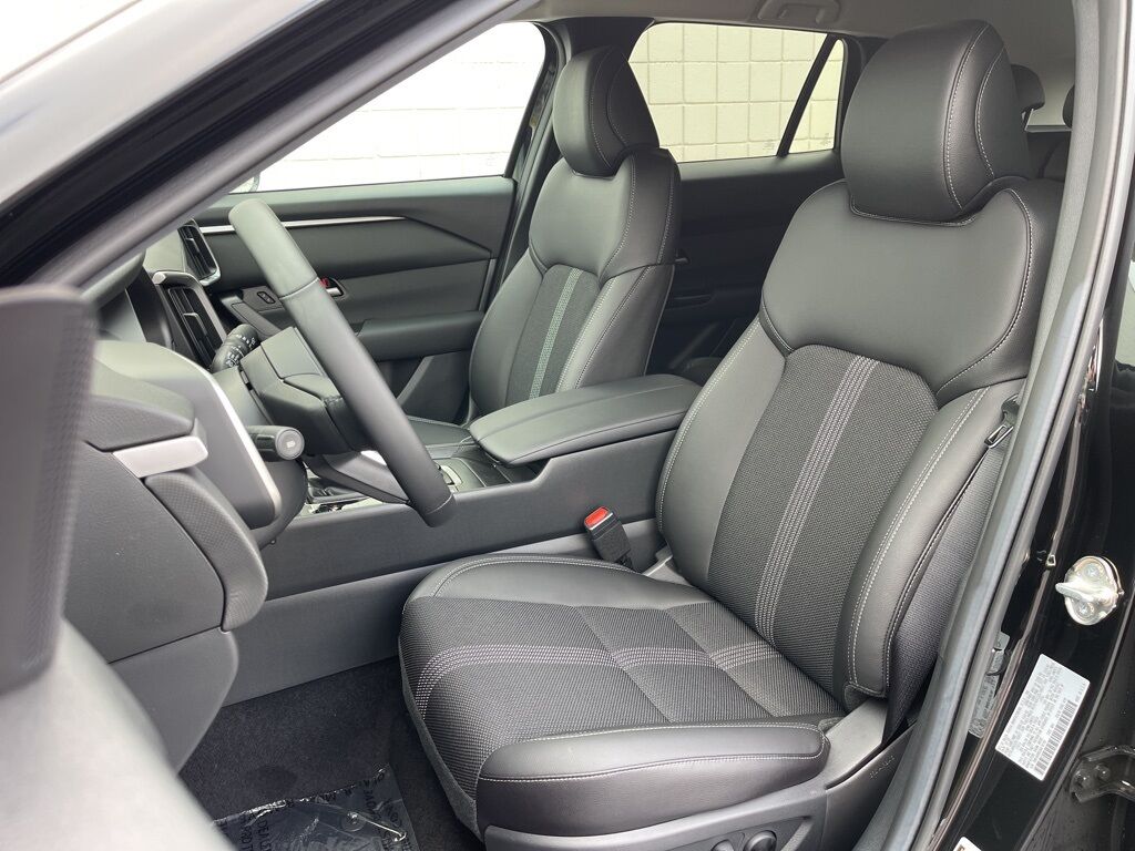 2025 MAZDA CX-50 2.5 S Preferred Package Oshkosh WI