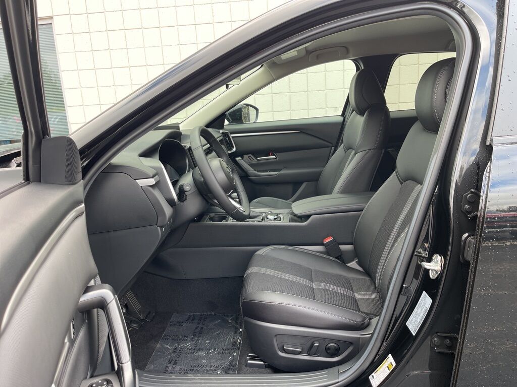 2025 MAZDA CX-50 2.5 S Preferred Package Oshkosh WI