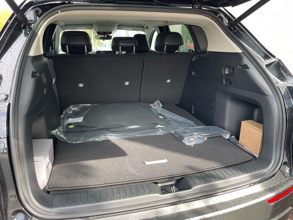 2025 MAZDA CX-50 2.5 S Preferred Package Oshkosh WI