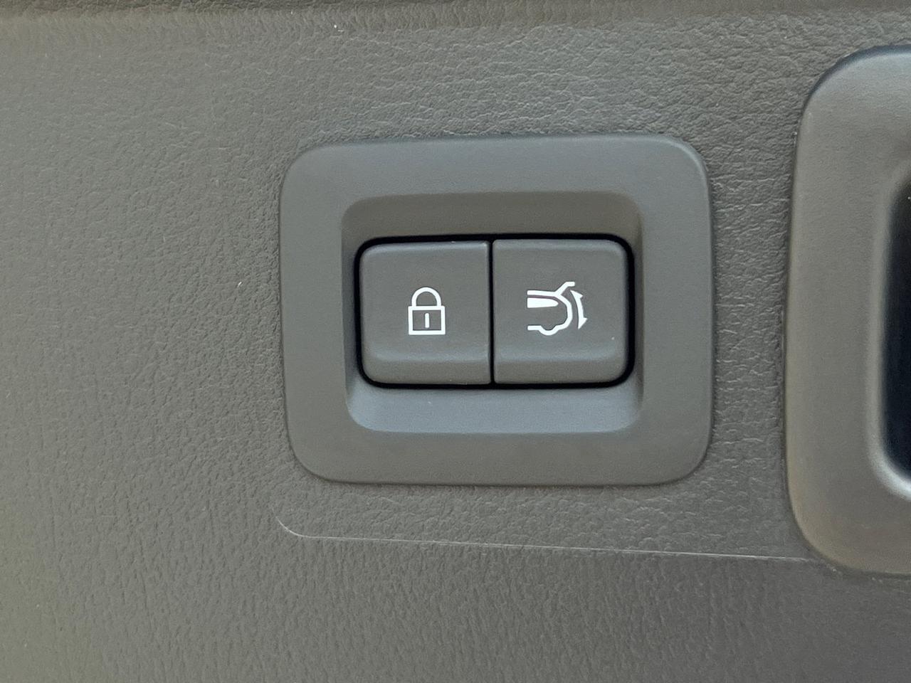 2025 MAZDA CX-50 2.5 S Premium Package Hagerstown MD