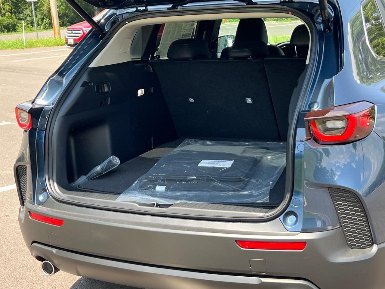 2025 MAZDA CX-50 2.5 S Premium Package Hagerstown MD