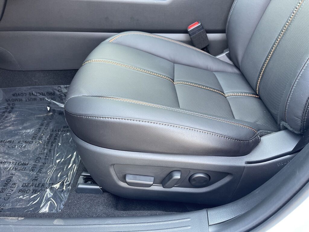 2025 MAZDA CX-50 2.5 S Premium Plus Package Oshkosh WI
