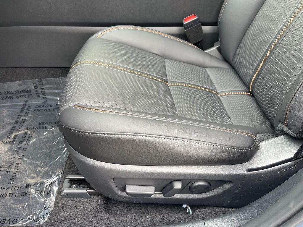 2025 MAZDA CX-50 Hybrid Premium Oshkosh WI