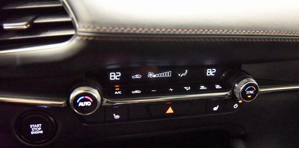 2025 MAZDA Mazda3 2.5 S Preferred Package Akron OH