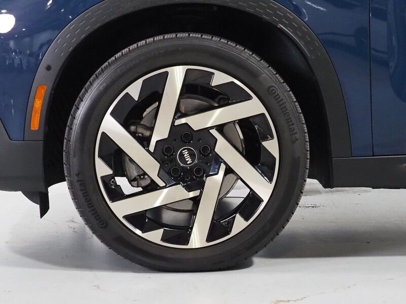 2025 MINI Cooper Countryman SE AWD *ICONIC TRIM, COMFORT PKG MAX, HEADS-UP DISPLAY, NAVIGATION, ADAPTIVE CRUISE, SAFETY ALERTS, 360 CAMERAS, PANO MOONROOF, VESCIN LEATHER, HEATED SEATS/STEERING, HARMAN/KARDON, WIRELESS CHARGING Round Rock TX