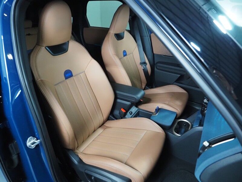 2025 MINI Cooper Countryman SE AWD *ICONIC TRIM, COMFORT PKG MAX, HEADS-UP DISPLAY, NAVIGATION, ADAPTIVE CRUISE, SAFETY ALERTS, 360 CAMERAS, PANO MOONROOF, VESCIN LEATHER, HEATED SEATS/STEERING, HARMAN/KARDON, WIRELESS CHARGING