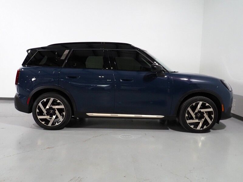 2025 MINI Cooper Countryman SE AWD *ICONIC TRIM, COMFORT PKG MAX, HEADS-UP DISPLAY, NAVIGATION, ADAPTIVE CRUISE, SAFETY ALERTS, 360 CAMERAS, PANO MOONROOF, VESCIN LEATHER, HEATED SEATS/STEERING, HARMAN/KARDON, WIRELESS CHARGING Round Rock TX