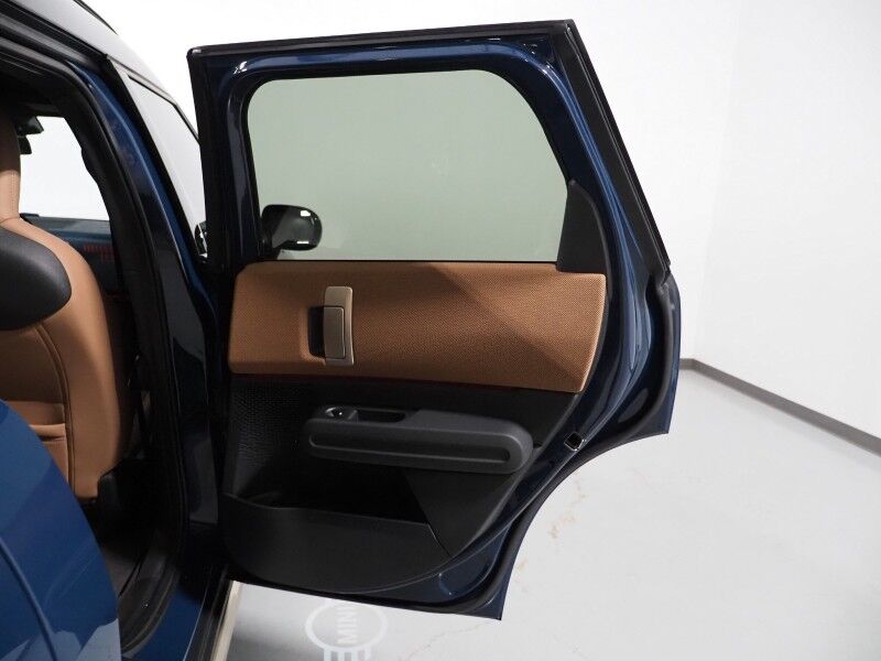 2025 MINI Cooper Countryman SE AWD *ICONIC TRIM, COMFORT PKG MAX, HEADS-UP DISPLAY, NAVIGATION, ADAPTIVE CRUISE, SAFETY ALERTS, 360 CAMERAS, PANO MOONROOF, VESCIN LEATHER, HEATED SEATS/STEERING, HARMAN/KARDON, WIRELESS CHARGING Round Rock TX