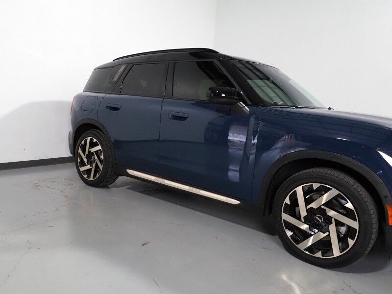 2025 MINI Cooper Countryman SE AWD *ICONIC TRIM, COMFORT PKG MAX, HEADS-UP DISPLAY, NAVIGATION, ADAPTIVE CRUISE, SAFETY ALERTS, 360 CAMERAS, PANO MOONROOF, VESCIN LEATHER, HEATED SEATS/STEERING, HARMAN/KARDON, WIRELESS CHARGING Round Rock TX