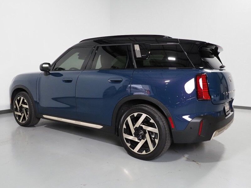 2025 MINI Cooper Countryman SE AWD *ICONIC TRIM, COMFORT PKG MAX, HEADS-UP DISPLAY, NAVIGATION, ADAPTIVE CRUISE, SAFETY ALERTS, 360 CAMERAS, PANO MOONROOF, VESCIN LEATHER, HEATED SEATS/STEERING, HARMAN/KARDON, WIRELESS CHARGING Round Rock TX