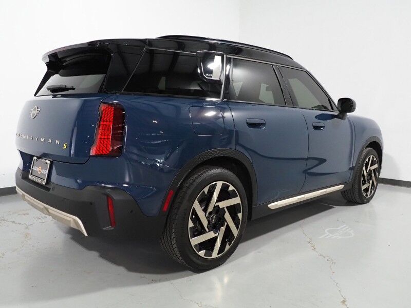 2025 MINI Cooper Countryman SE AWD *ICONIC TRIM, COMFORT PKG MAX, HEADS-UP DISPLAY, NAVIGATION, ADAPTIVE CRUISE, SAFETY ALERTS, 360 CAMERAS, PANO MOONROOF, VESCIN LEATHER, HEATED SEATS/STEERING, HARMAN/KARDON, WIRELESS CHARGING Round Rock TX