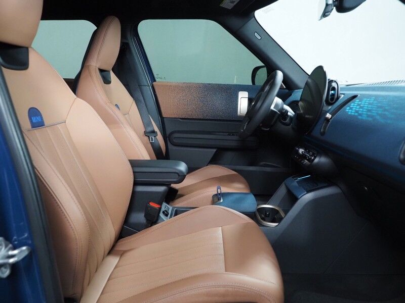 2025 MINI Cooper Countryman SE AWD *ICONIC TRIM, COMFORT PKG MAX, HEADS-UP DISPLAY, NAVIGATION, ADAPTIVE CRUISE, SAFETY ALERTS, 360 CAMERAS, PANO MOONROOF, VESCIN LEATHER, HEATED SEATS/STEERING, HARMAN/KARDON, WIRELESS CHARGING Round Rock TX