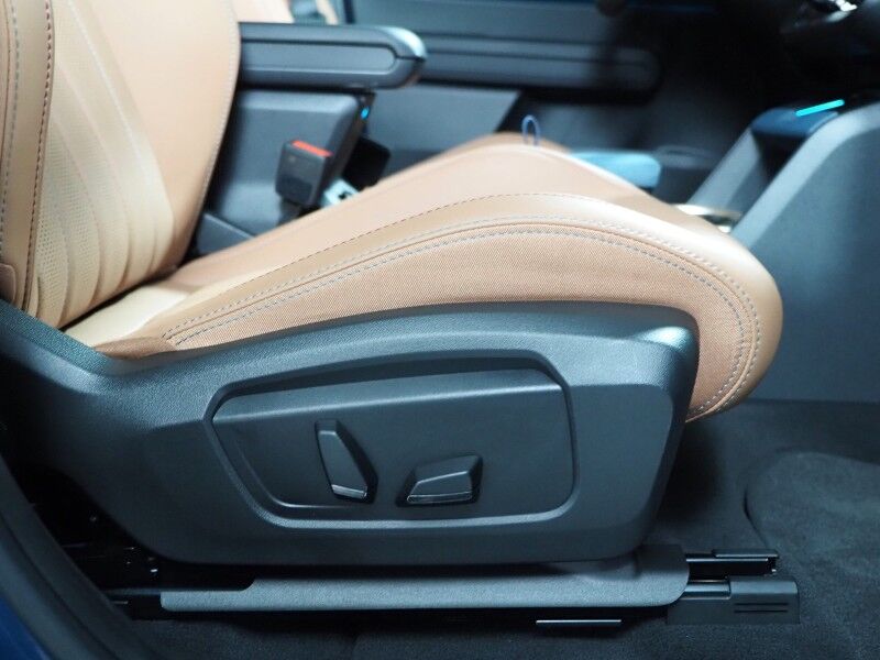 2025 MINI Cooper Countryman SE AWD *ICONIC TRIM, COMFORT PKG MAX, HEADS-UP DISPLAY, NAVIGATION, ADAPTIVE CRUISE, SAFETY ALERTS, 360 CAMERAS, PANO MOONROOF, VESCIN LEATHER, HEATED SEATS/STEERING, HARMAN/KARDON, WIRELESS CHARGING Round Rock TX