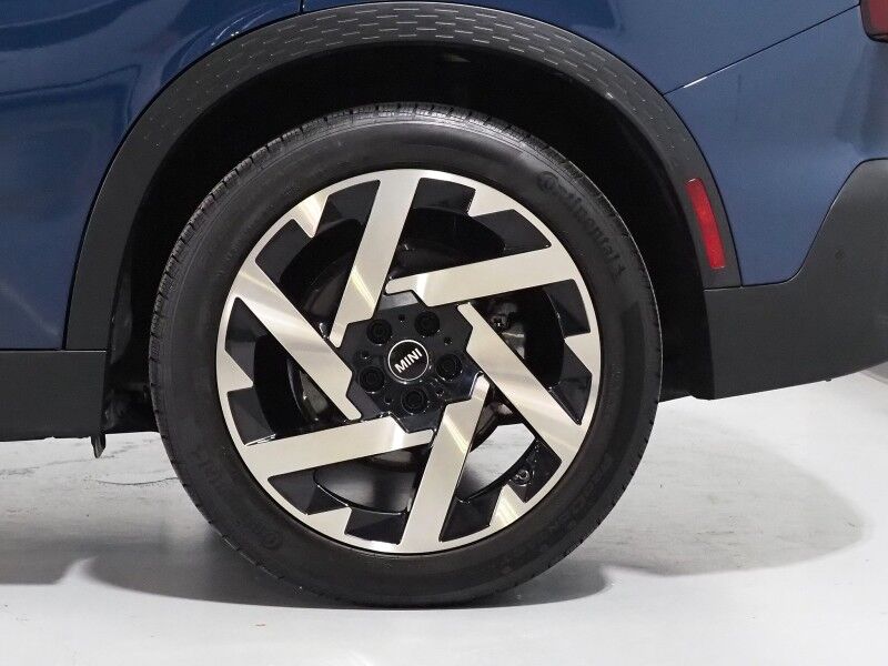 2025 MINI Cooper Countryman SE AWD *ICONIC TRIM, COMFORT PKG MAX, HEADS-UP DISPLAY, NAVIGATION, ADAPTIVE CRUISE, SAFETY ALERTS, 360 CAMERAS, PANO MOONROOF, VESCIN LEATHER, HEATED SEATS/STEERING, HARMAN/KARDON, WIRELESS CHARGING Round Rock TX