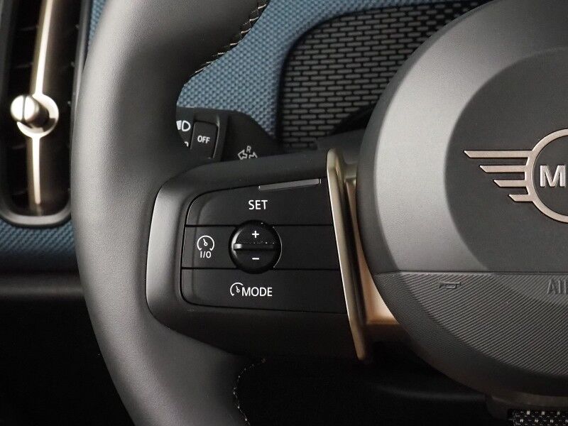 2025 MINI Cooper Countryman SE AWD *ICONIC TRIM, COMFORT PKG MAX, HEADS-UP DISPLAY, NAVIGATION, ADAPTIVE CRUISE, SAFETY ALERTS, 360 CAMERAS, PANO MOONROOF, VESCIN LEATHER, HEATED SEATS/STEERING, HARMAN/KARDON, WIRELESS CHARGING Round Rock TX