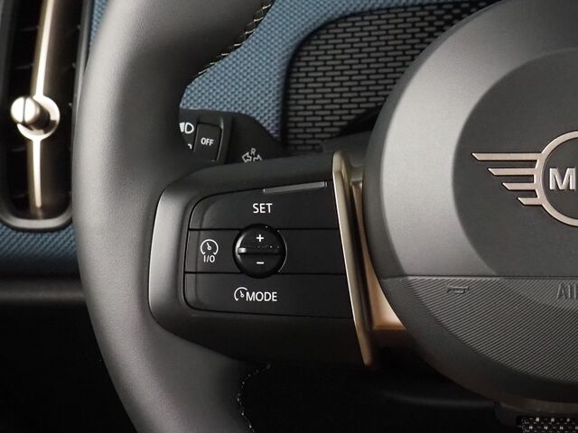 2025 MINI Cooper Countryman SE AWD *ICONIC TRIM, COMFORT PKG MAX, HEADS-UP DISPLAY, NAVIGATION, ADAPTIVE CRUISE, SAFETY ALERTS, 360 CAMERAS, PANO MOONROOF, VESCIN LEATHER, HEATED SEATS/STEERING, HARMAN/KARDON, WIRELESS CHARGING Round Rock TX