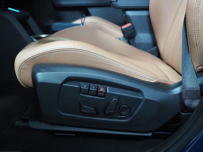 2025 MINI Cooper Countryman SE AWD *ICONIC TRIM, COMFORT PKG MAX, HEADS-UP DISPLAY, NAVIGATION, ADAPTIVE CRUISE, SAFETY ALERTS, 360 CAMERAS, PANO MOONROOF, VESCIN LEATHER, HEATED SEATS/STEERING, HARMAN/KARDON, WIRELESS CHARGING Round Rock TX