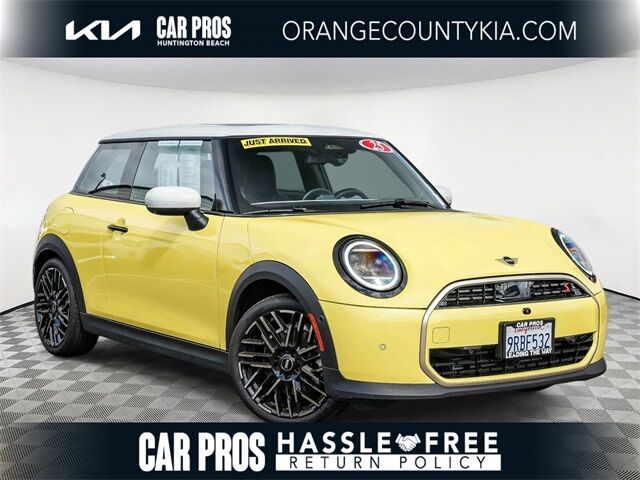2025 MINI Cooper S Iconic